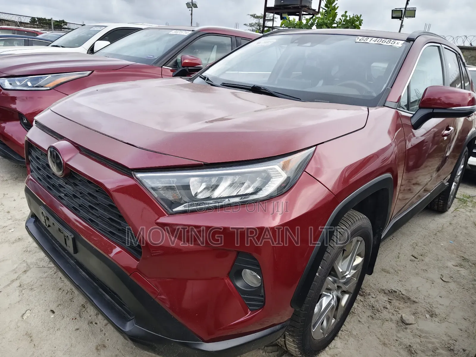Toyota RAV4 XLE 2021 Red