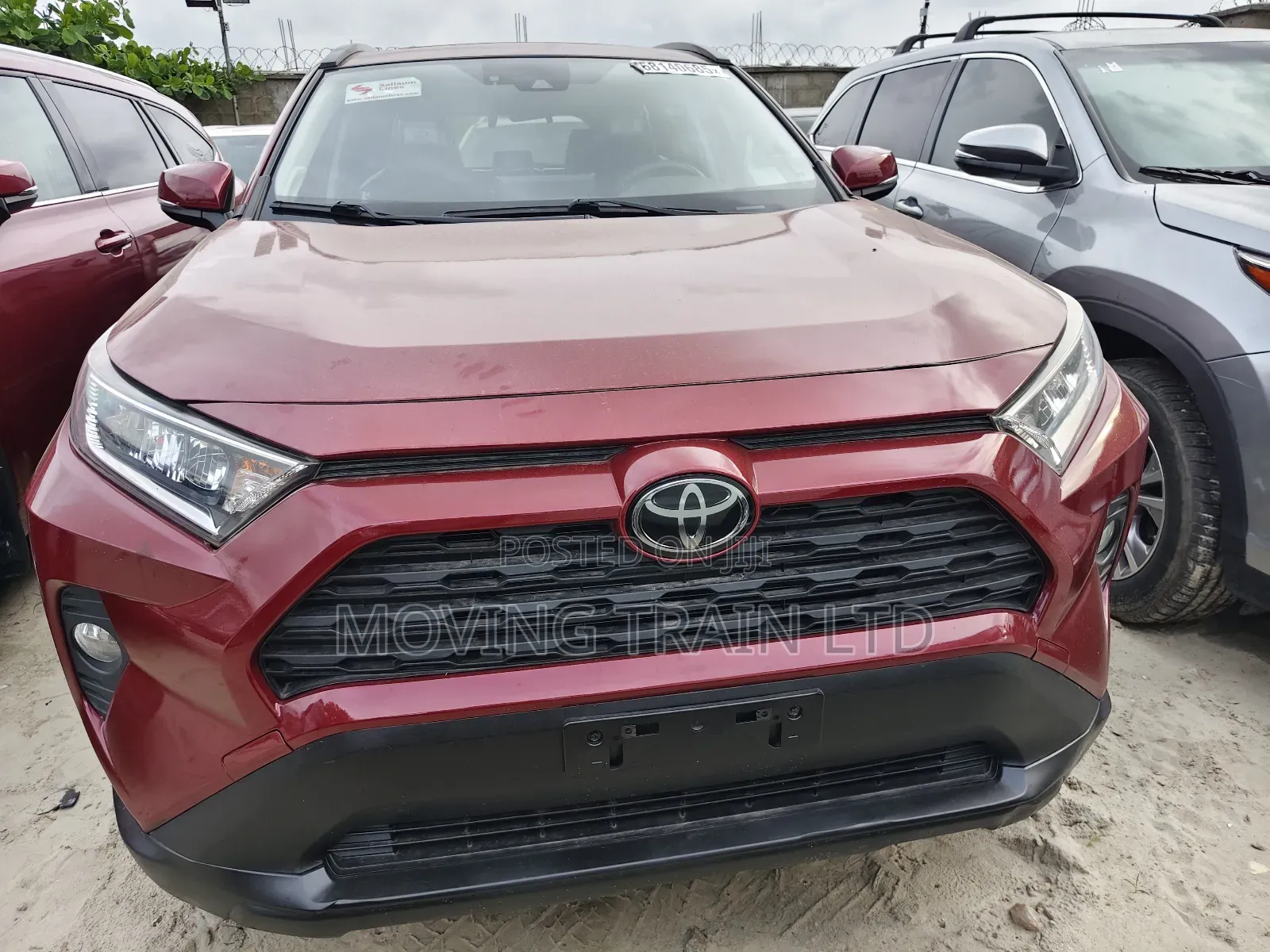 Toyota RAV4 XLE 2021 Red