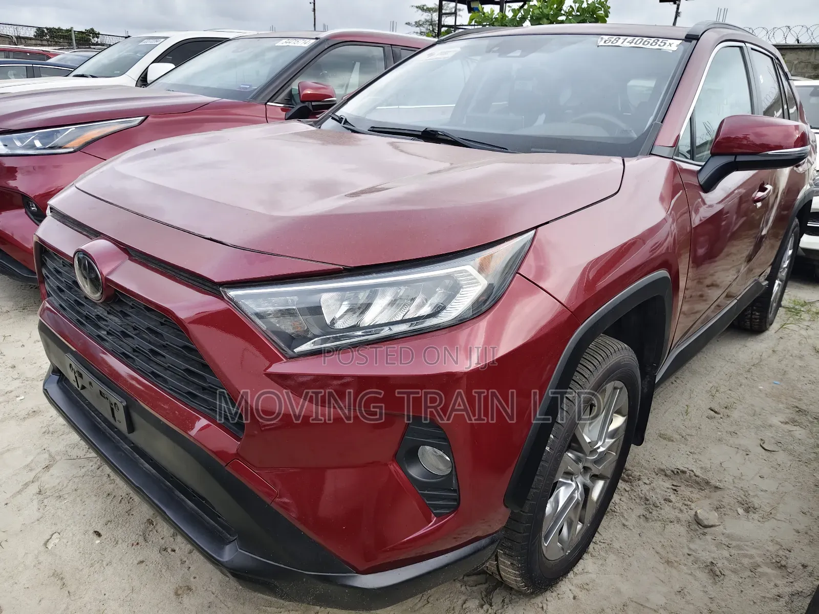 Toyota RAV4 XLE 2021 Red