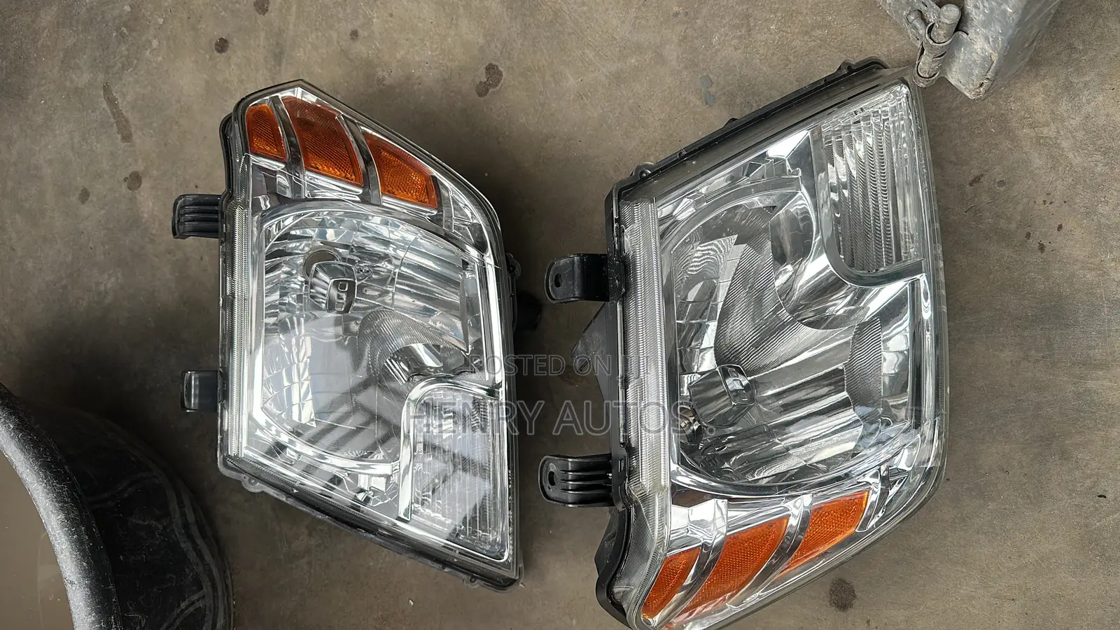 Set Headlamp Frontia 2008