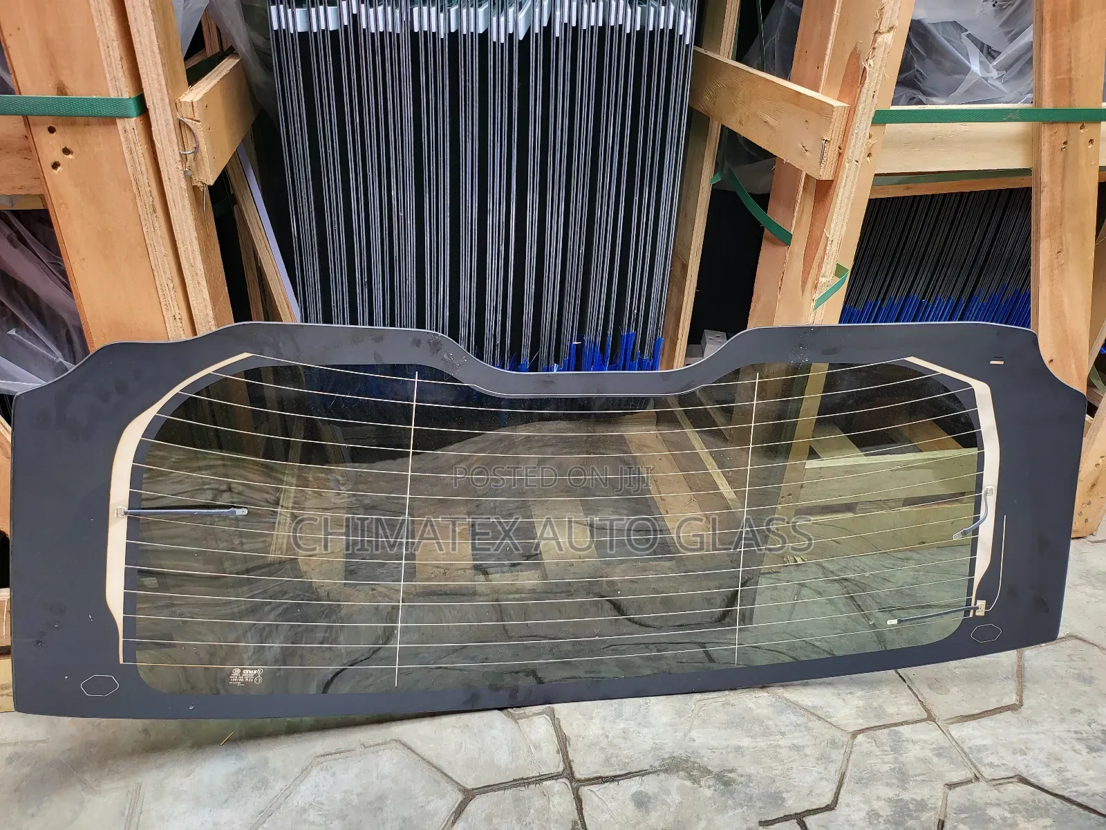 Range Rover Vella 2020 Back Glass Available