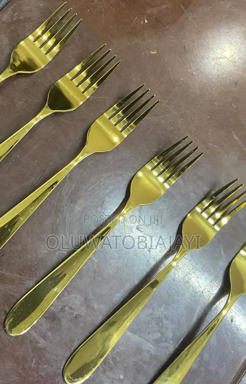 6 Pieces Gold And Silver Mix Stainless Steel Spoons 7,000