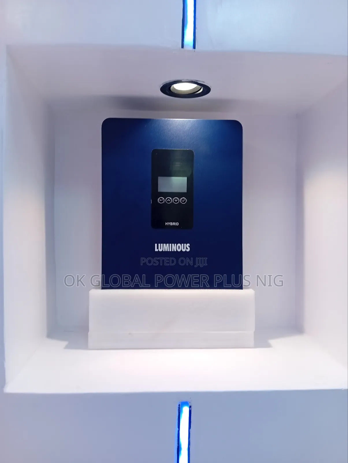 Luminous HPV 3.6kva/24v Solar Hybrid Inverter
