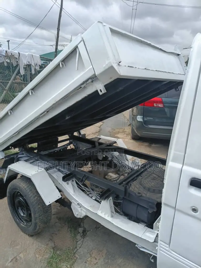 Daihatsu Hijet 2010 White