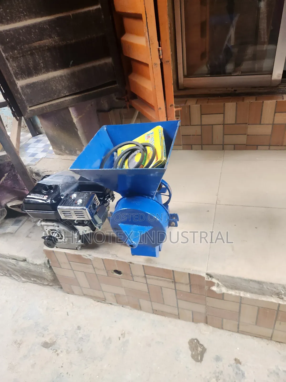 Complete Set of Pepper Grinding Machine, With 6.5hp Petrol Engine