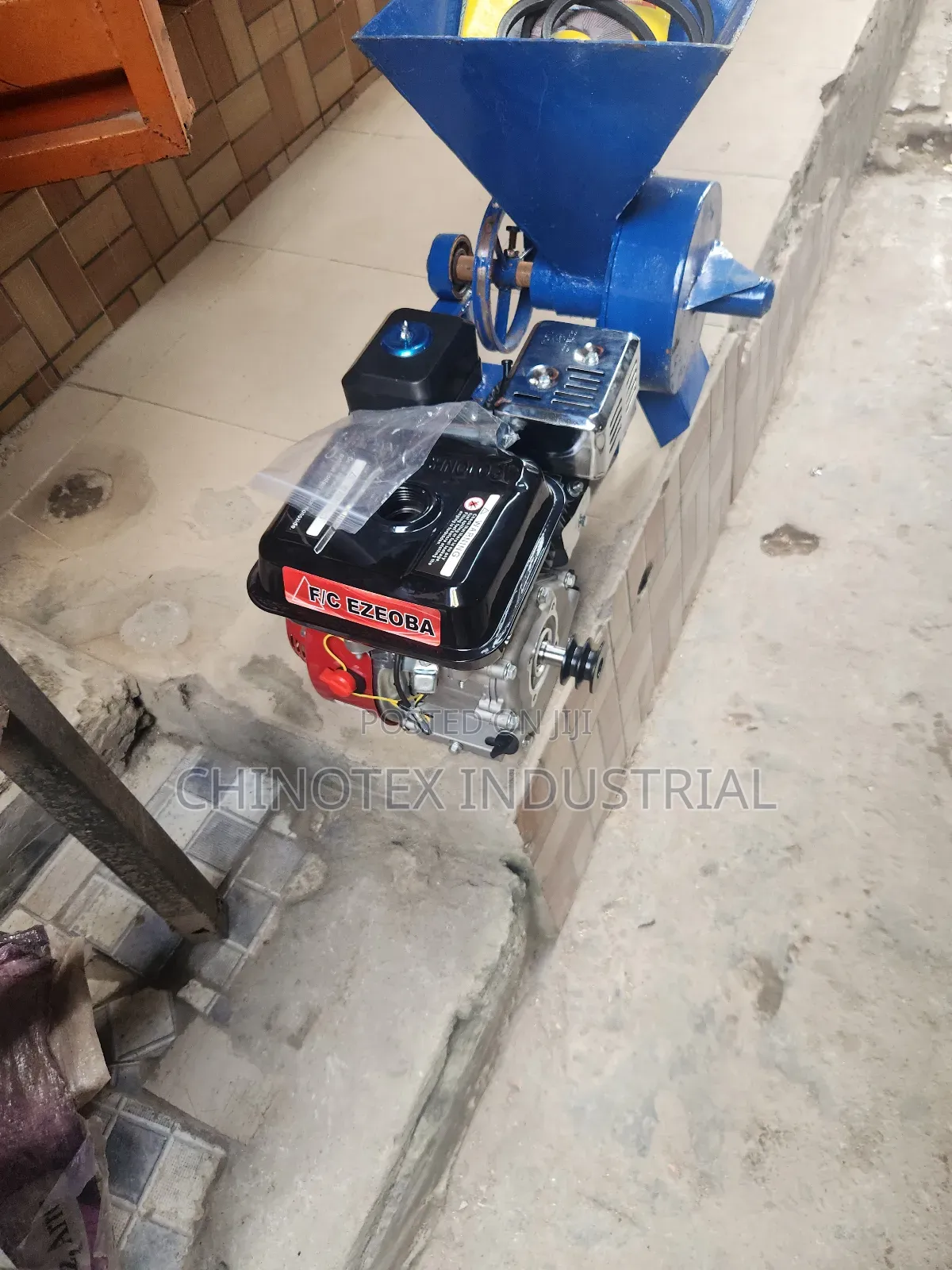 Complete Set of Pepper Grinding Machine, With 6.5hp Petrol Engine