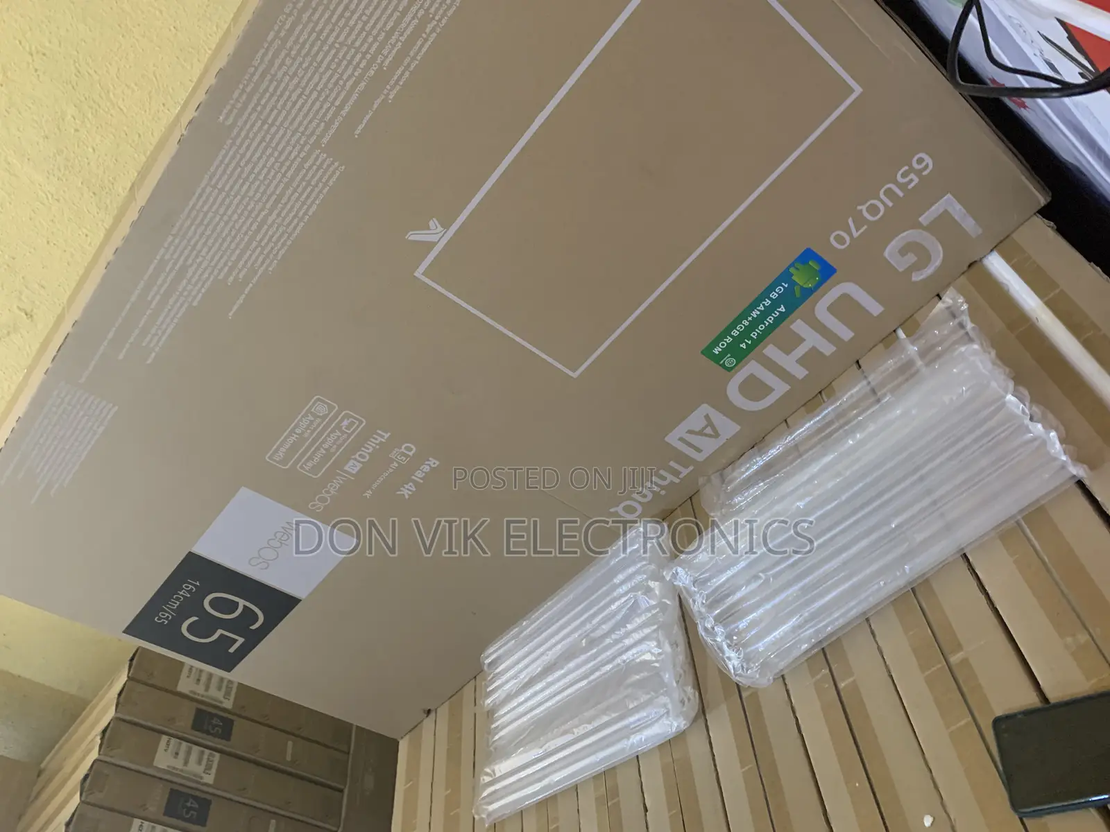 Brand New Frameless and Smart LG 65 Inches