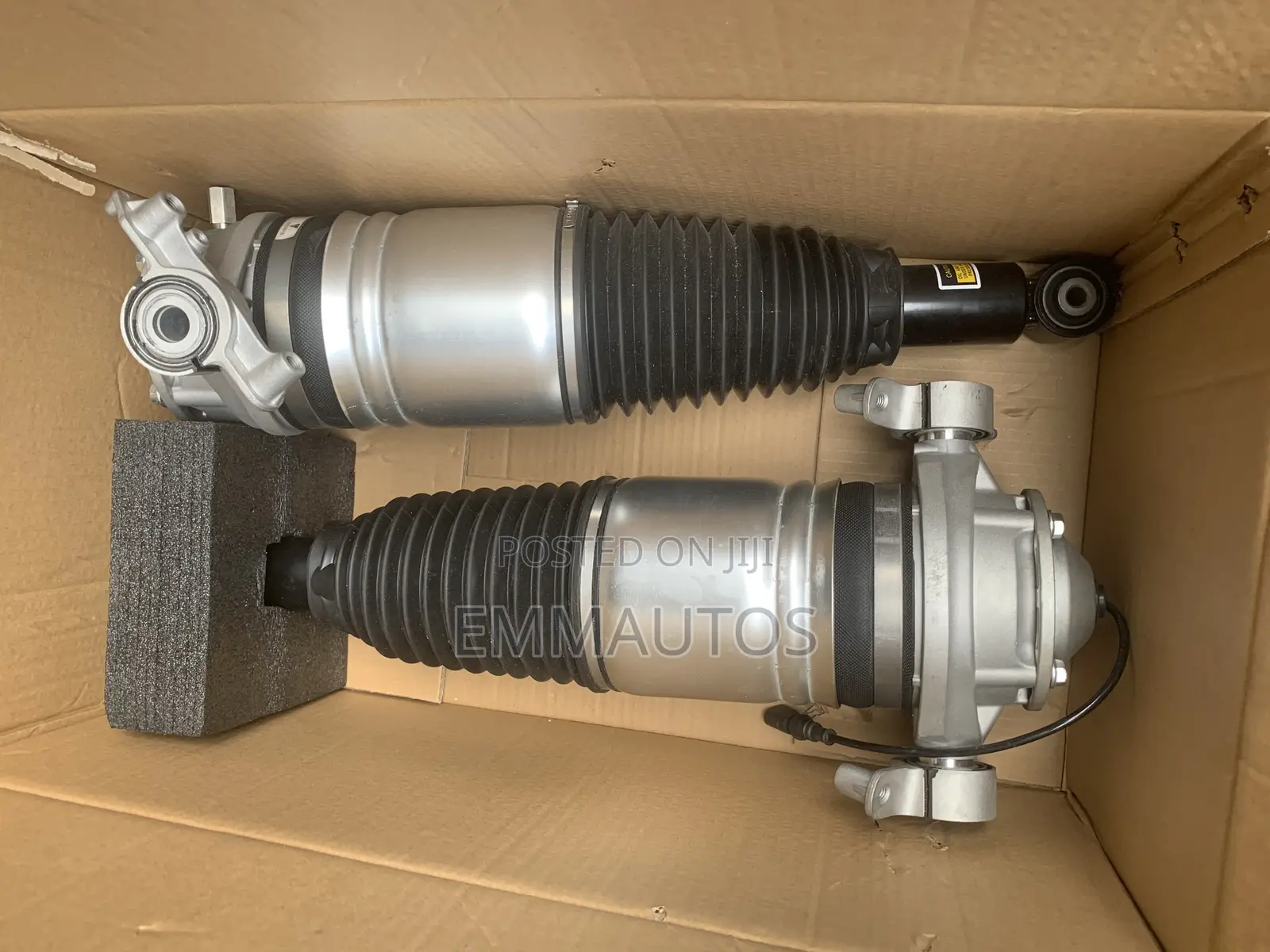 Rear Air Suspension Porsche Cayenne 2014