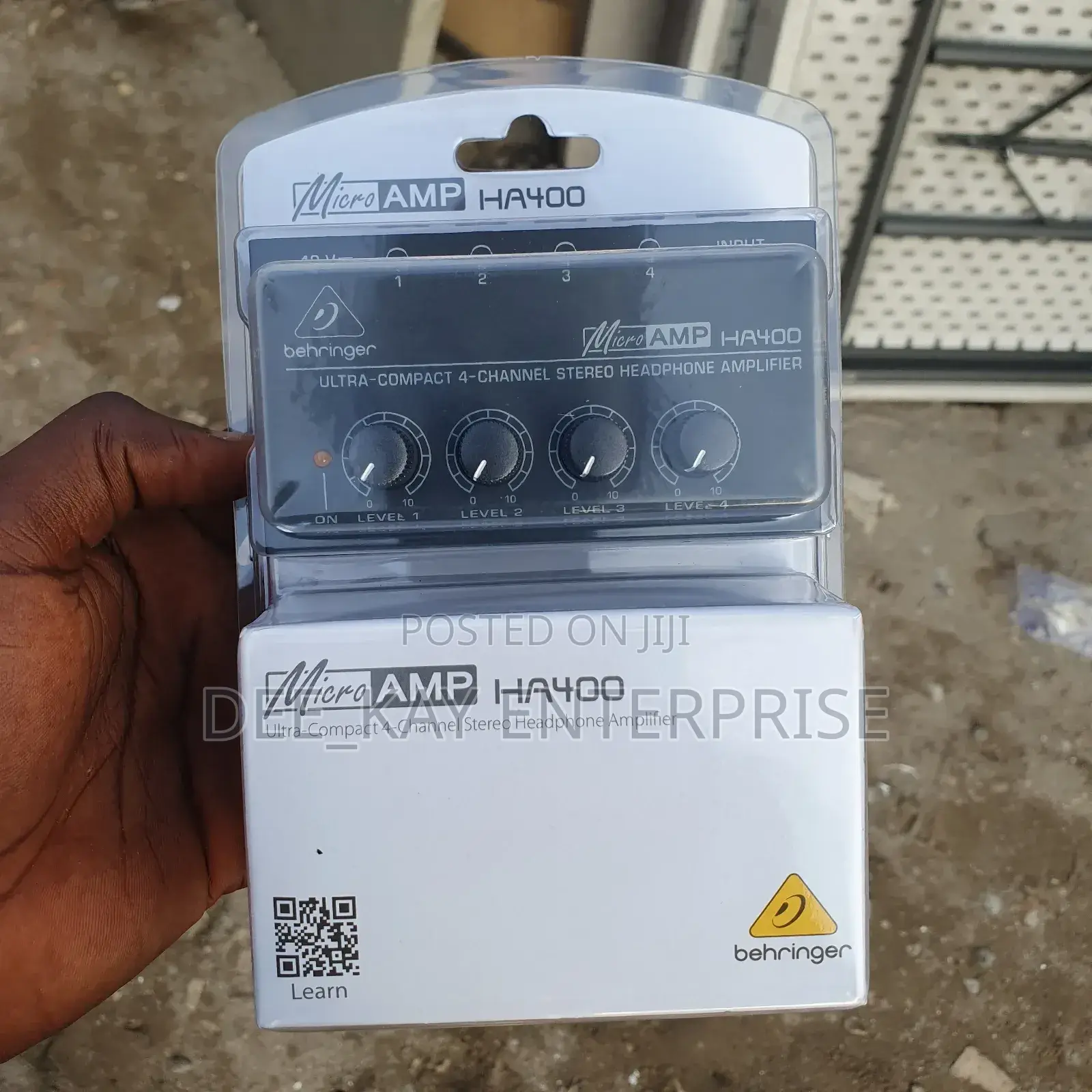Behringer Ha400 Headphone Amplifier