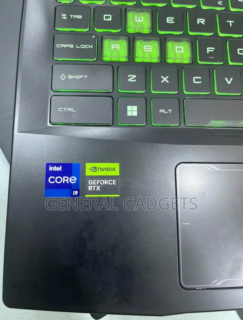 Laptop MSI 32GB Intel Core I9 SSD 1T