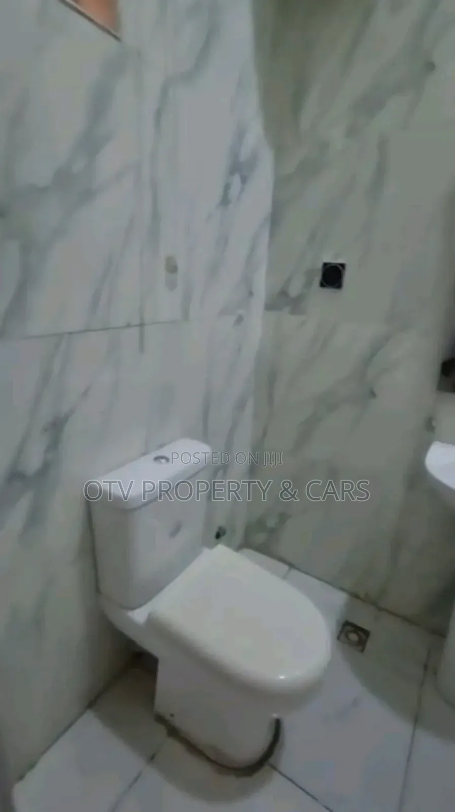 Furnished 5bdrm Duplex in Chevron for rent