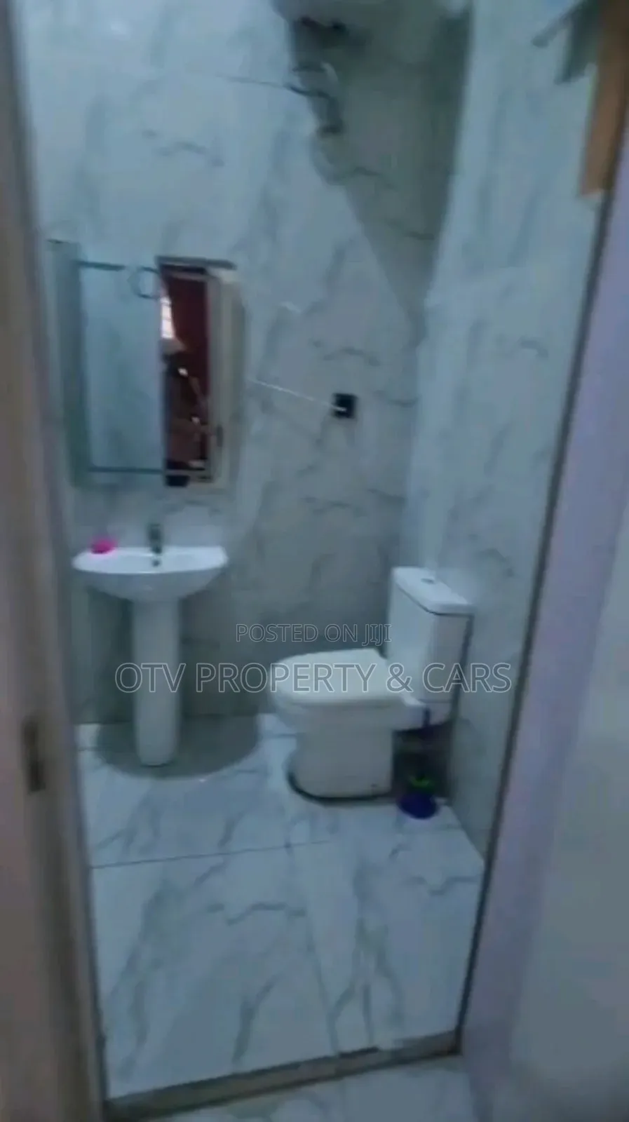 Furnished 5bdrm Duplex in Chevron for rent