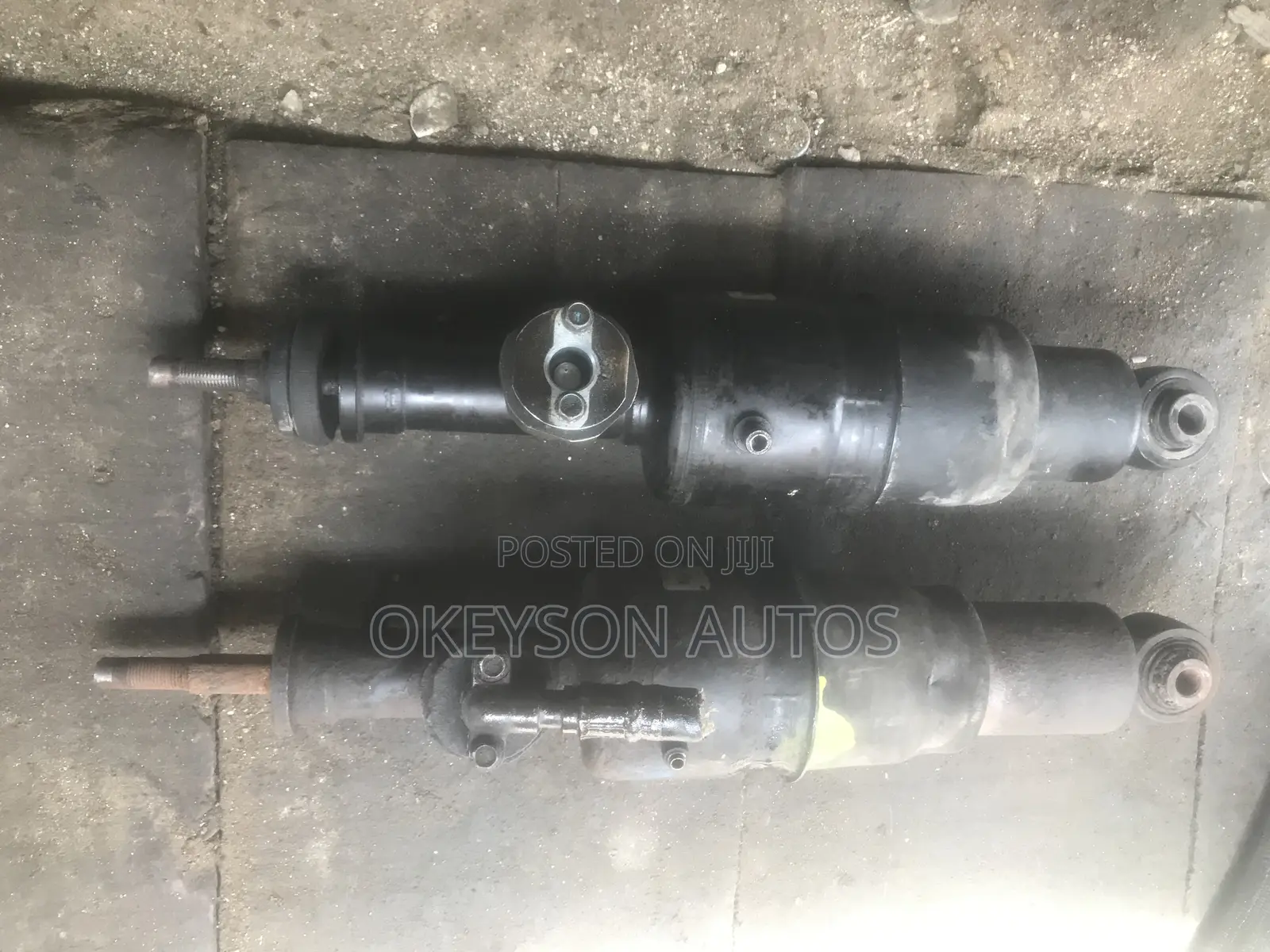 Set Of Back Shock Absorber For Nissan Infinity Qx-80 Model 2015-2022