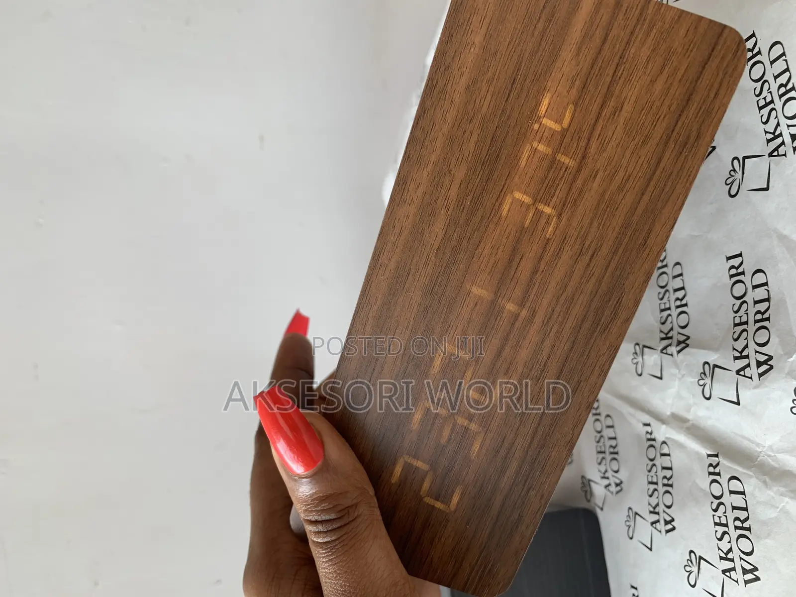 Bamboo Wooden Wireless Charging Desk Clock Gift Souvenirs