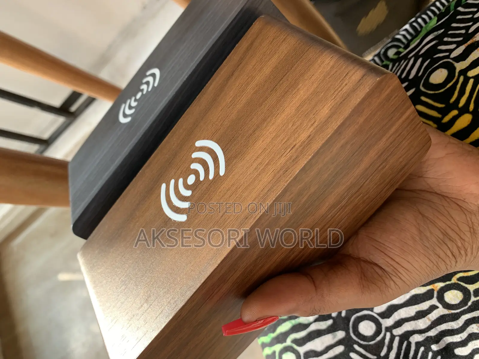 Bamboo Wooden Wireless Charging Desk Clock Gift Souvenirs