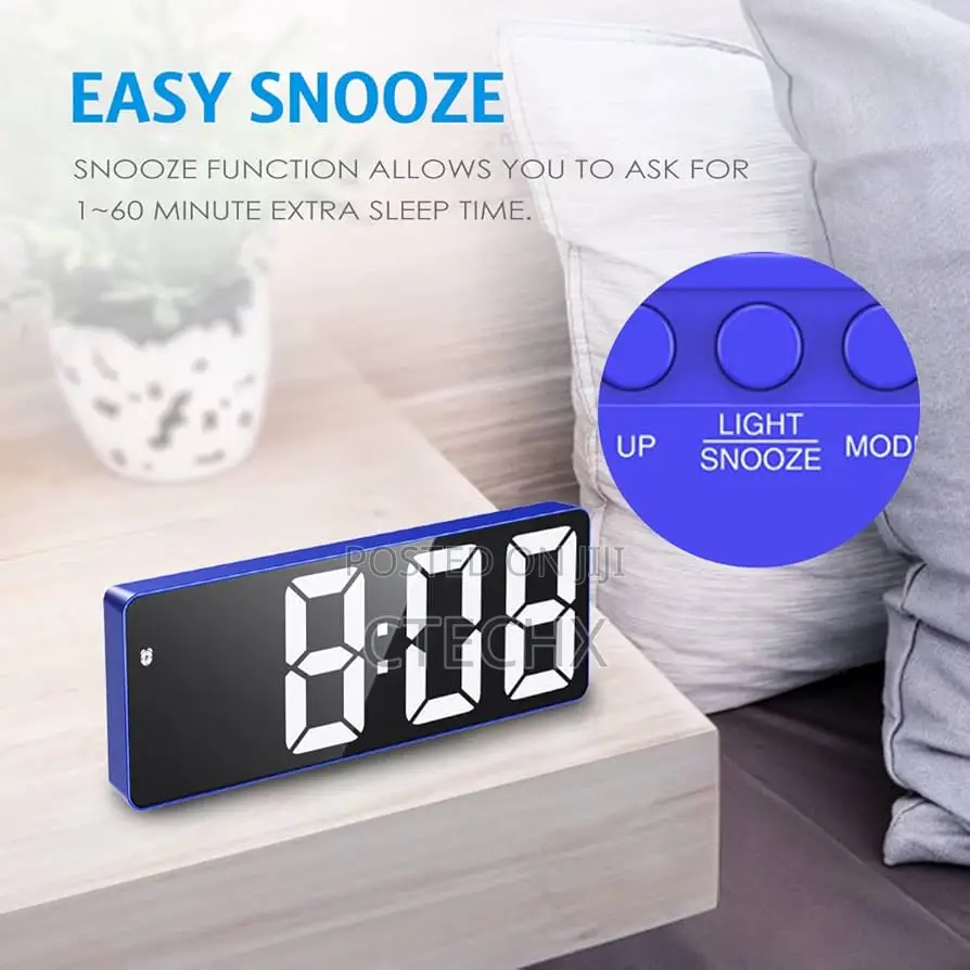Digital Bedside Clock Usb/Battery Powered With Snooze (Blue/White)