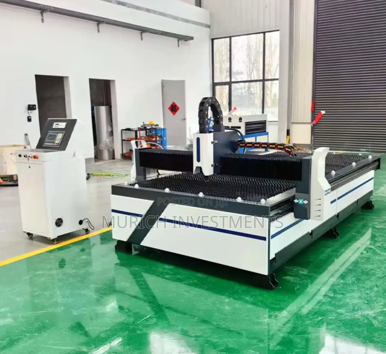 FMJ-1530 2000w Fiber Laser Cutting Machine With Dust Cover Chiller