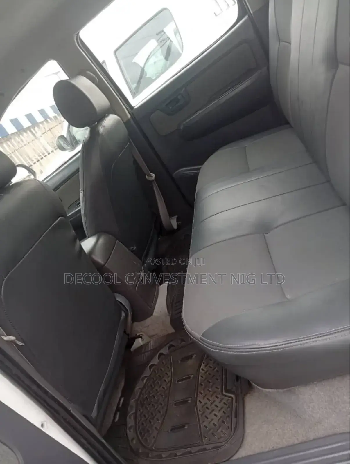 Toyota Hilux 2.5 D-4D 4X4 SRX 2012 White
