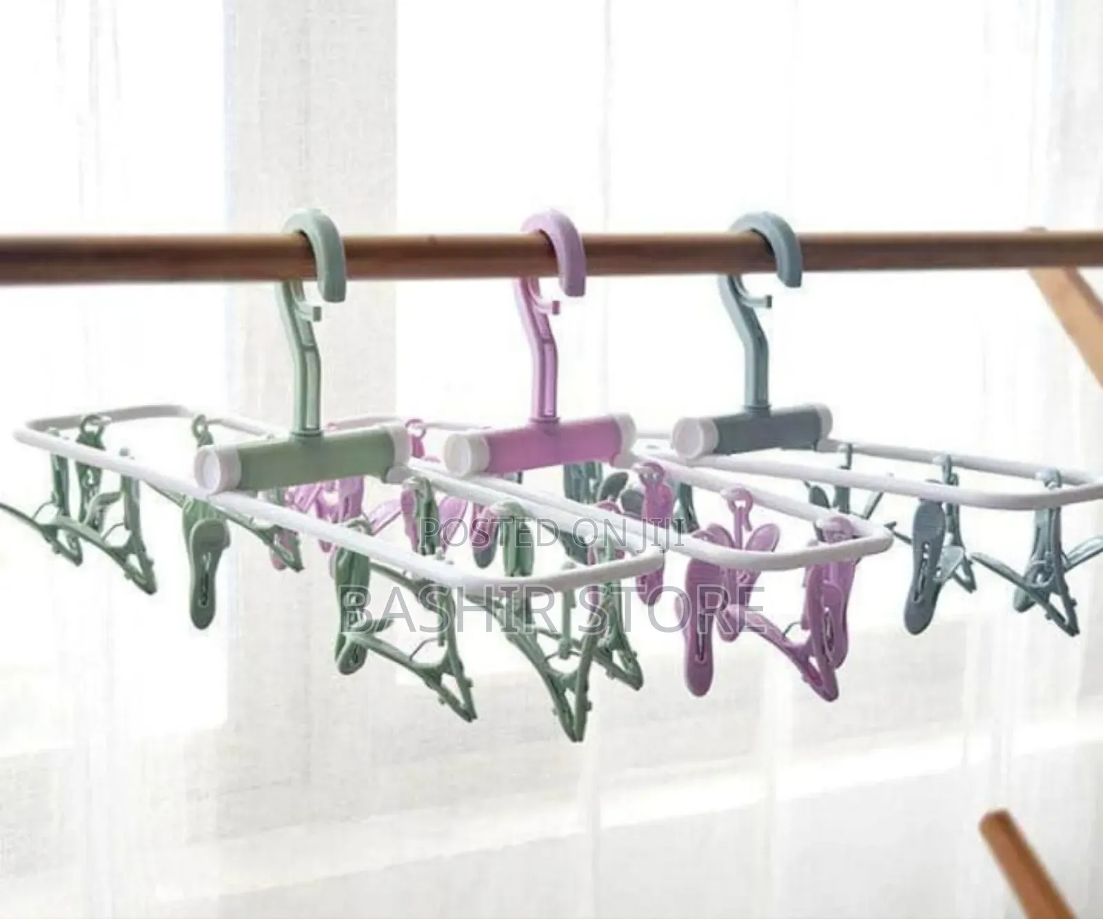 Clothes Drying Hanger With Clips