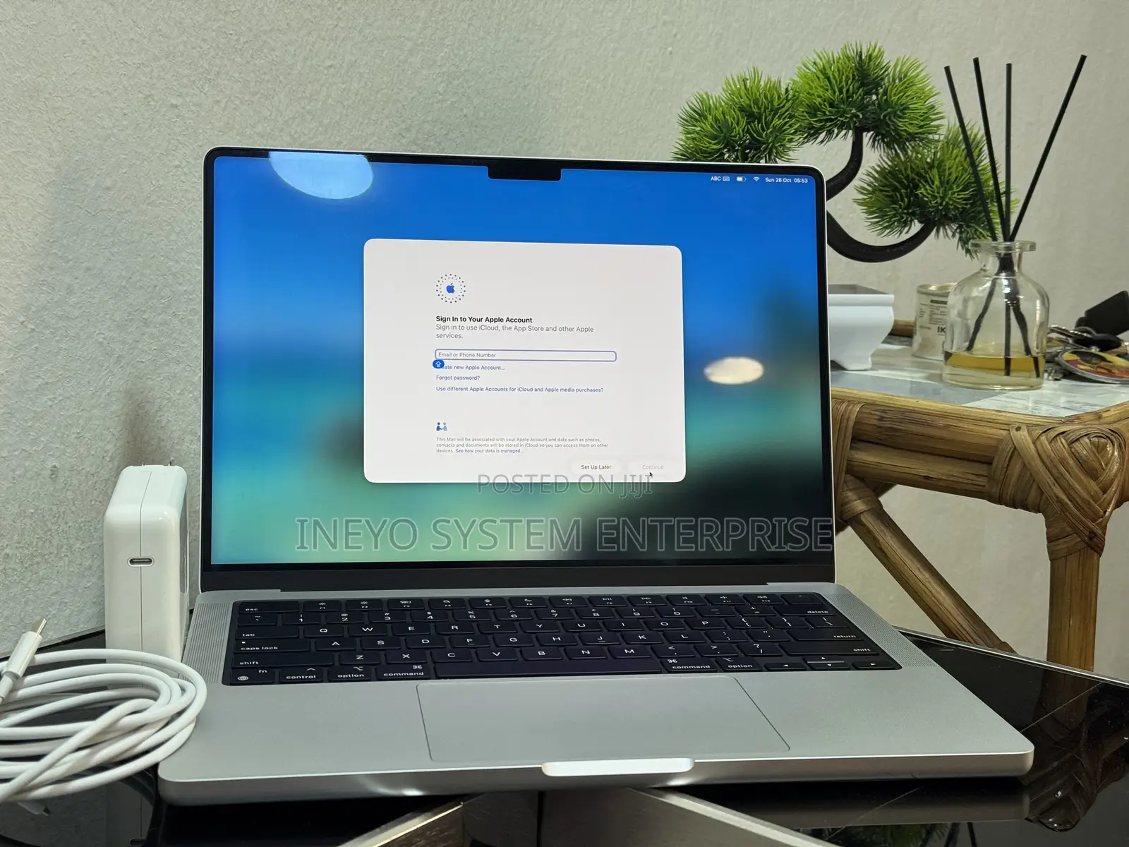 Laptop Apple MacBook Pro 2023 M3 14-Inch 8GB Apple M3 SSD 512GB