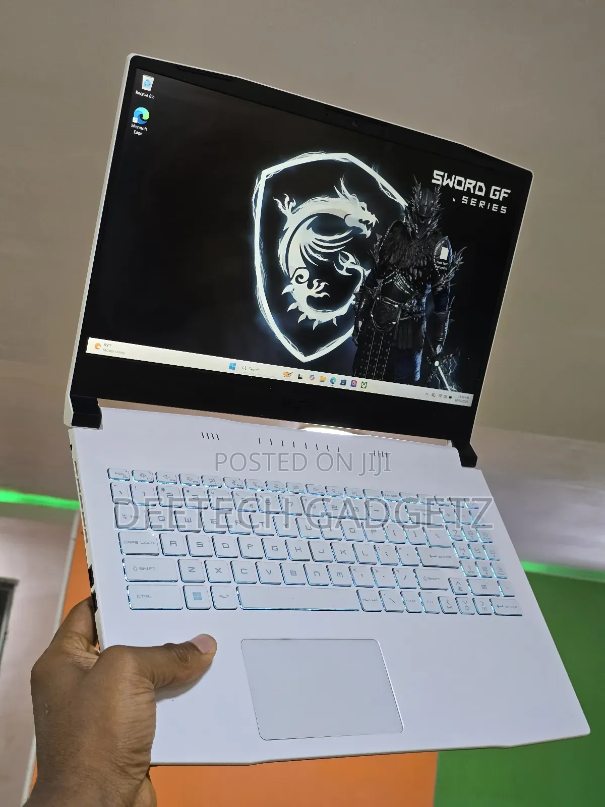 Laptop MSI MSI Sword 15 8GB Intel Core i5 SSD 512GB