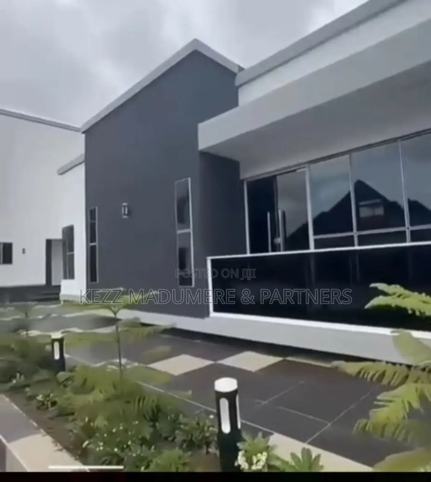 Furnished 5bdrm Duplex in Gated Estate,Sars for sale