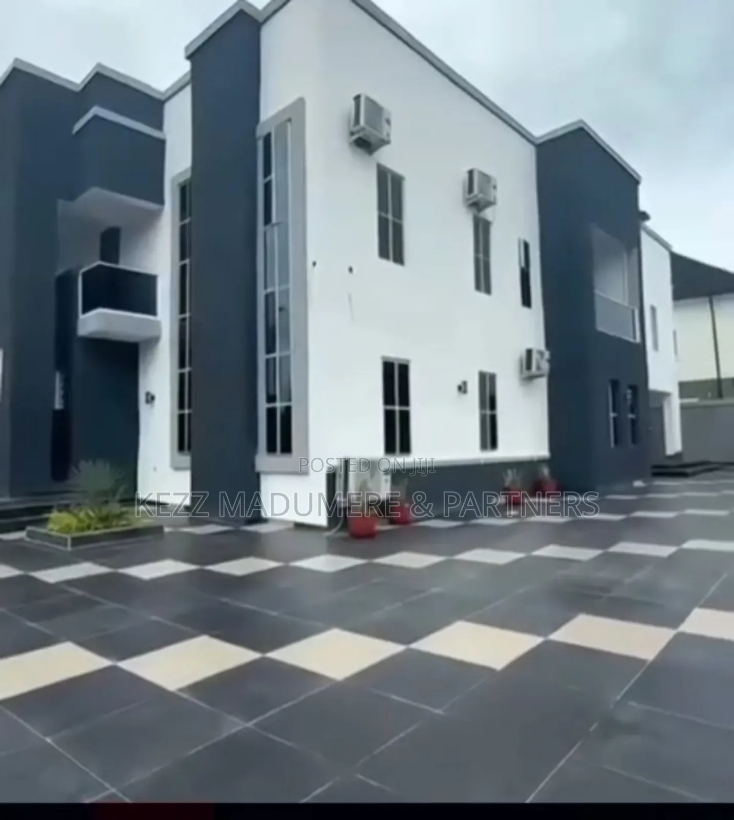 Furnished 5bdrm Duplex in Gated Estate,Sars for sale