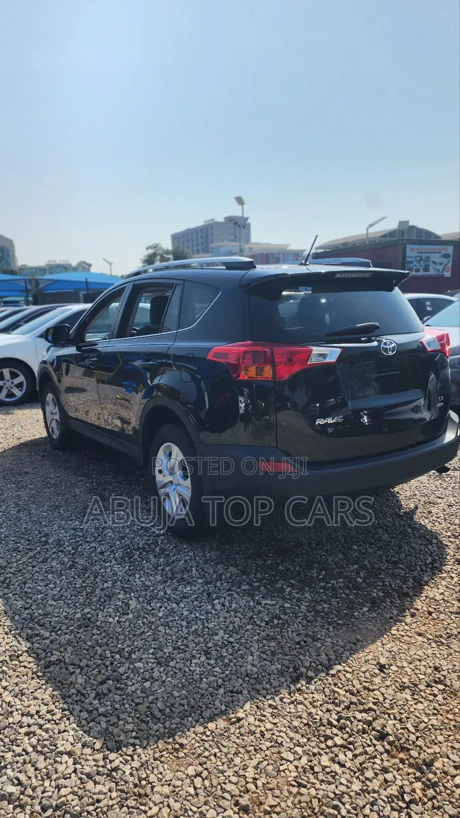 Toyota RAV4 LE FWD (2.5L 4cyl 6A) 2016 Black