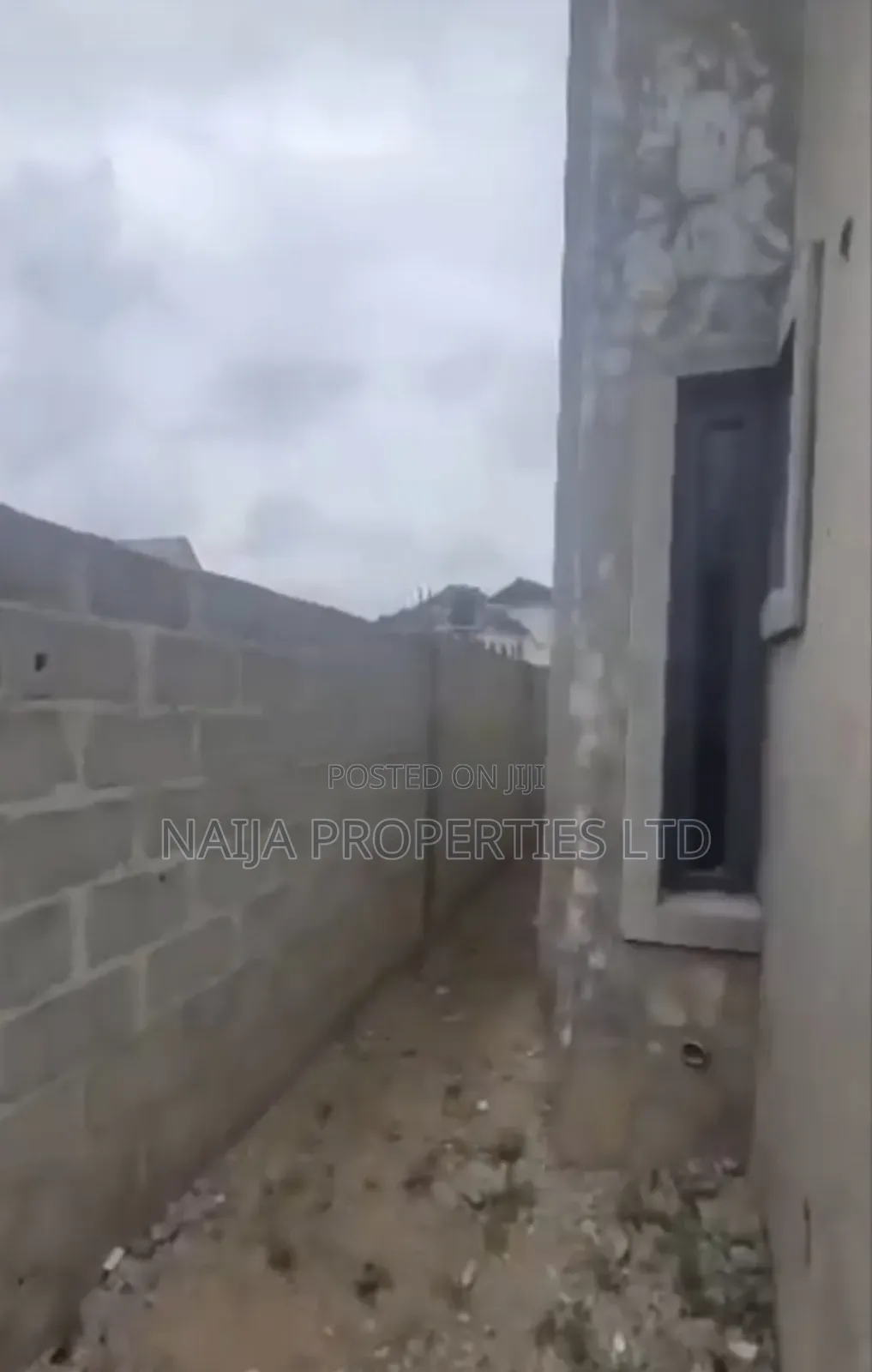 5bdrm Duplex in Sangotedo for sale