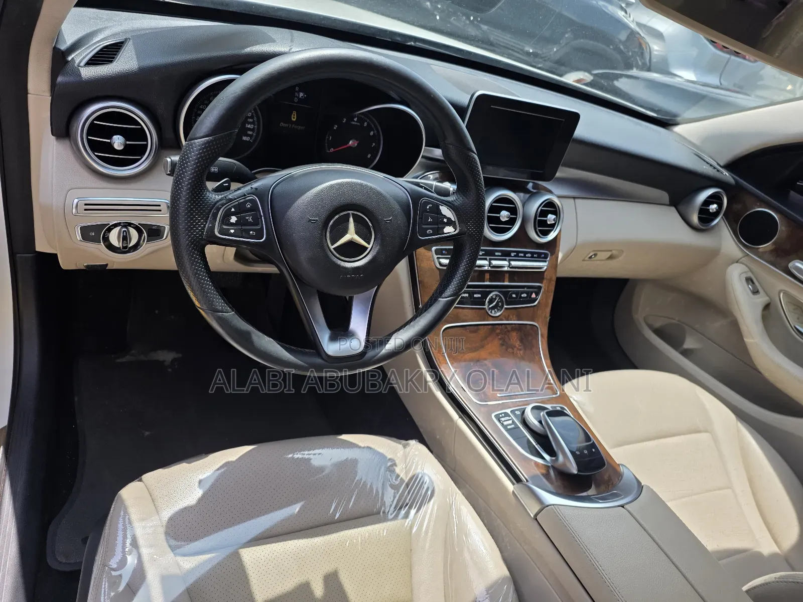 Mercedes-Benz C300 2015 Off white