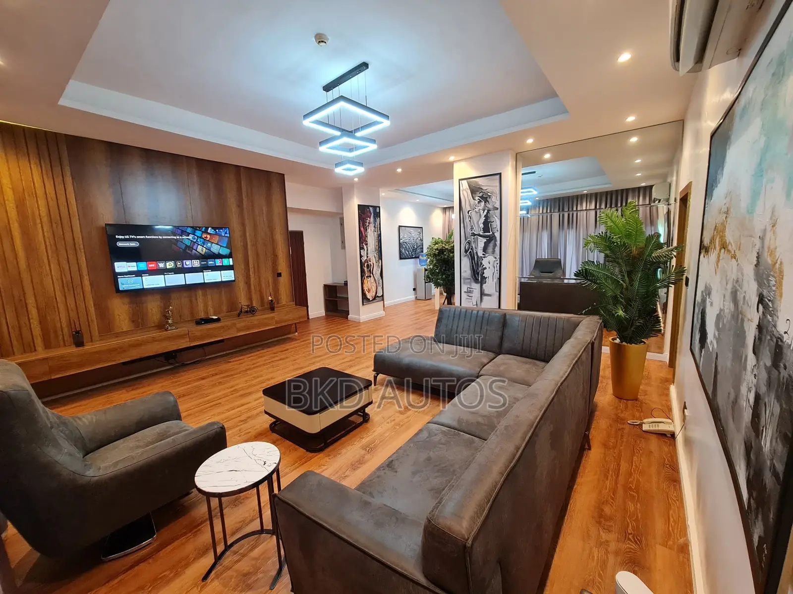 3 Bedroom Apartment With Pool