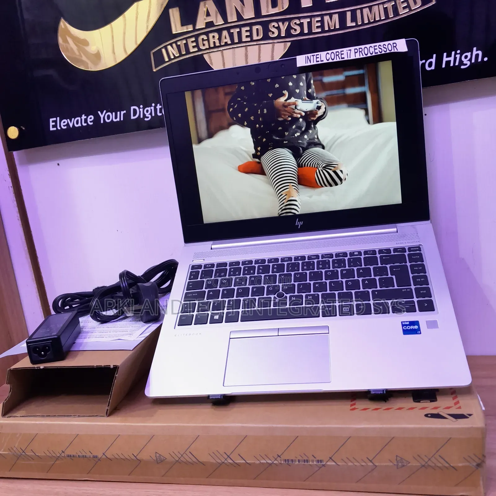 New Laptop HP EliteBook 845 G7 16GB Intel Core I7 SSD 1T