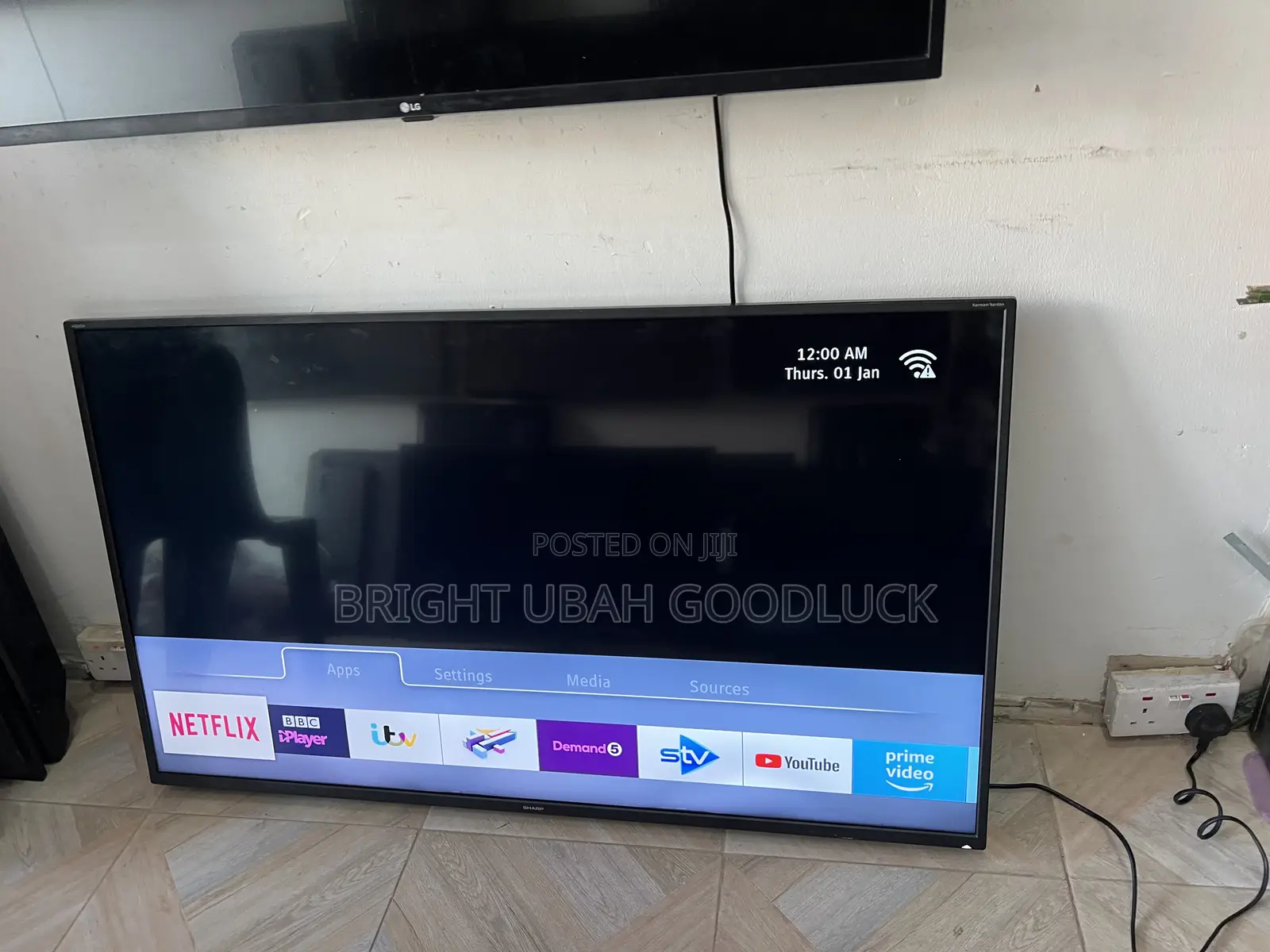 Sharp 50 Inches Full Smart Tv With Mirror Casting Free Netflix Acct