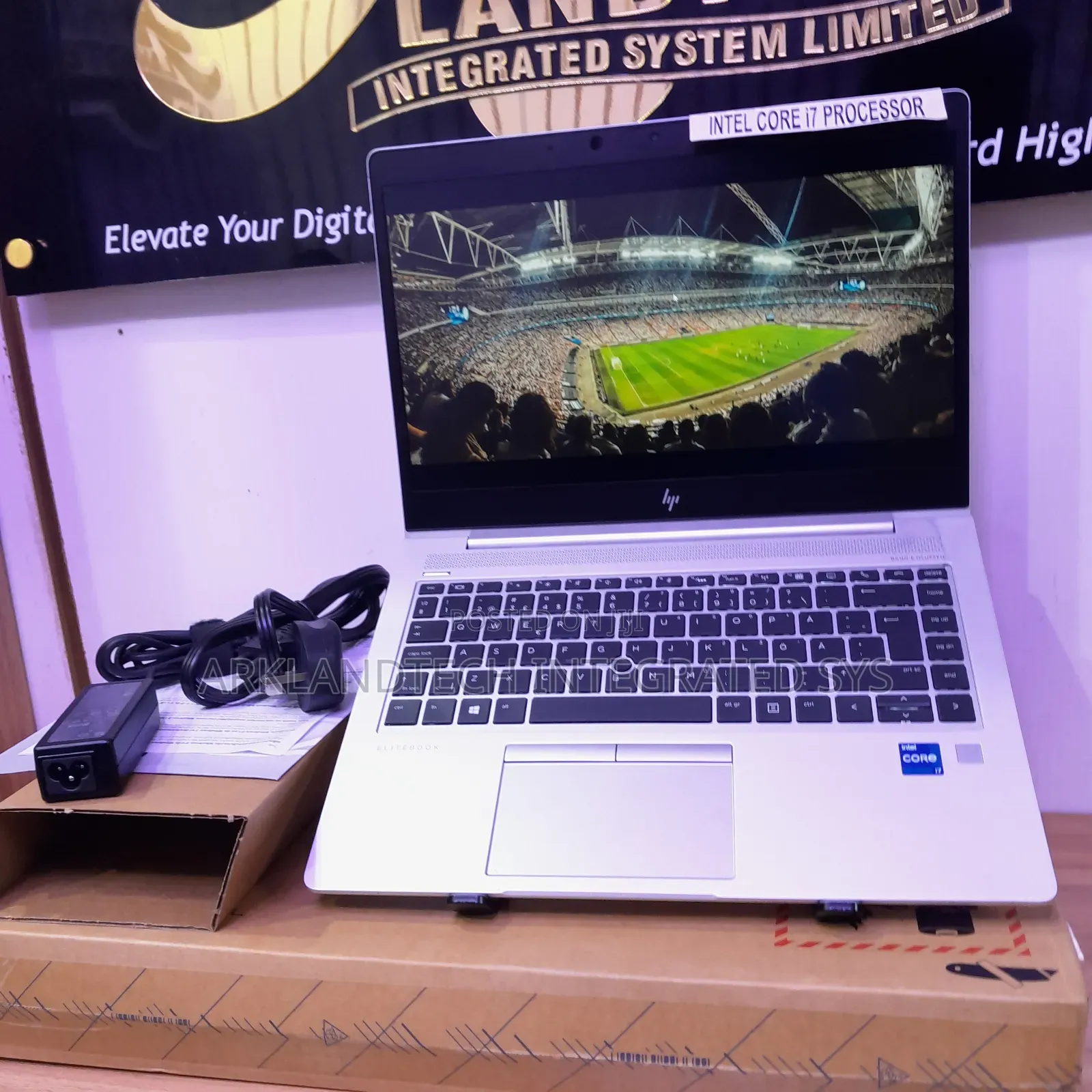 New Laptop HP EliteBook 8540W 8GB Intel Core I7 SSD 512GB