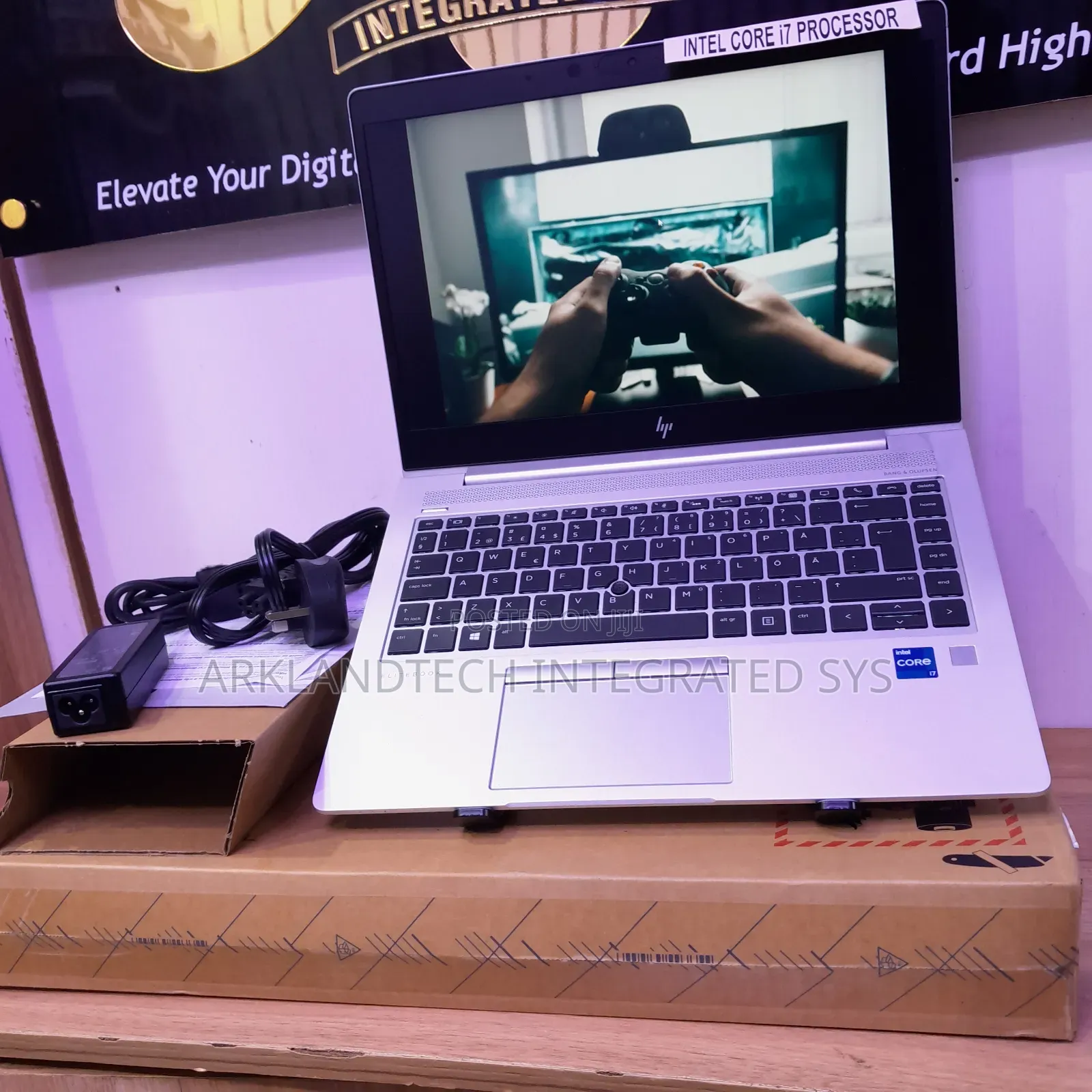 New Laptop HP EliteBook 8560P 8GB Intel Core I7 SSD 512GB