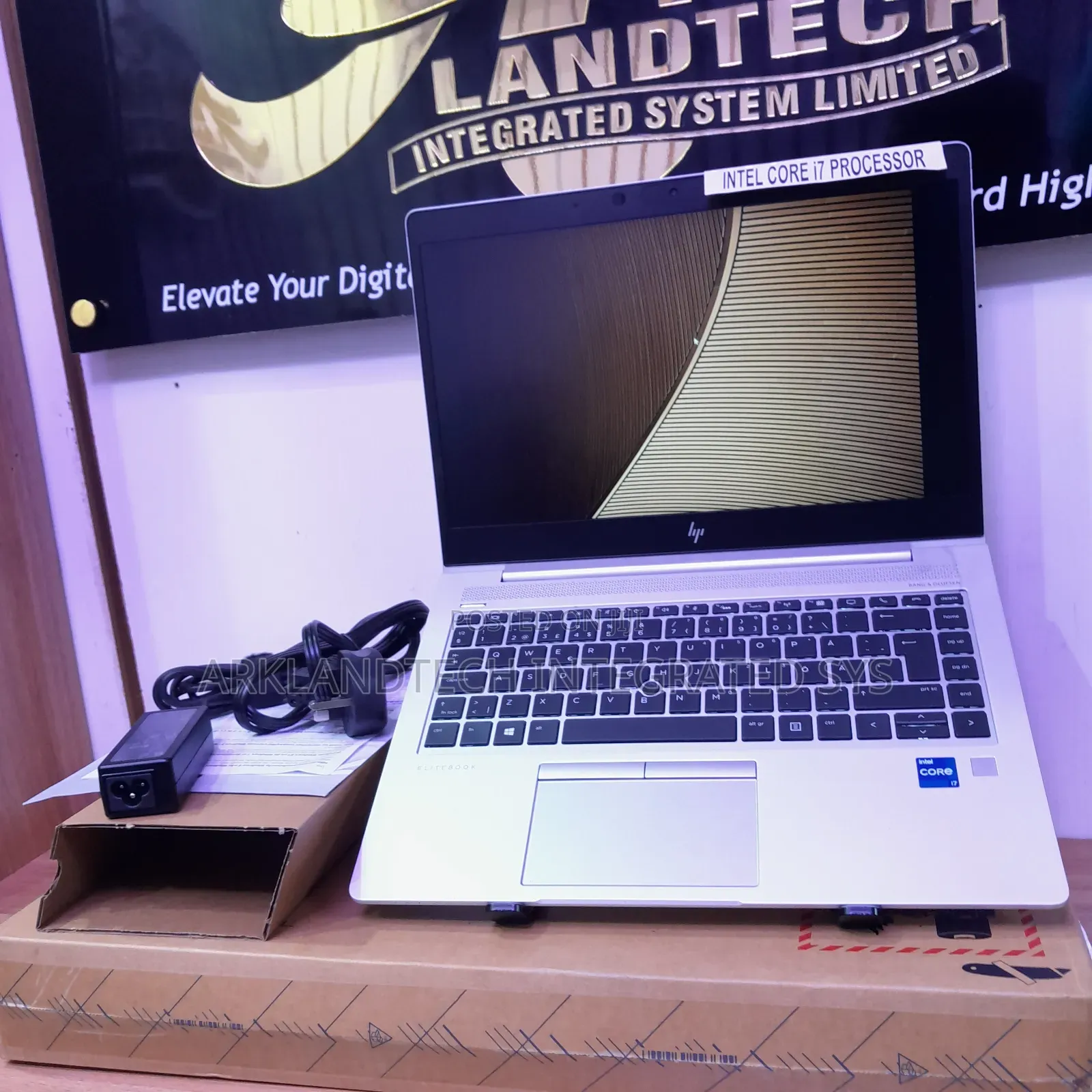 New Laptop HP EliteBook 8540W 16GB Intel Core I7 SSD 1T