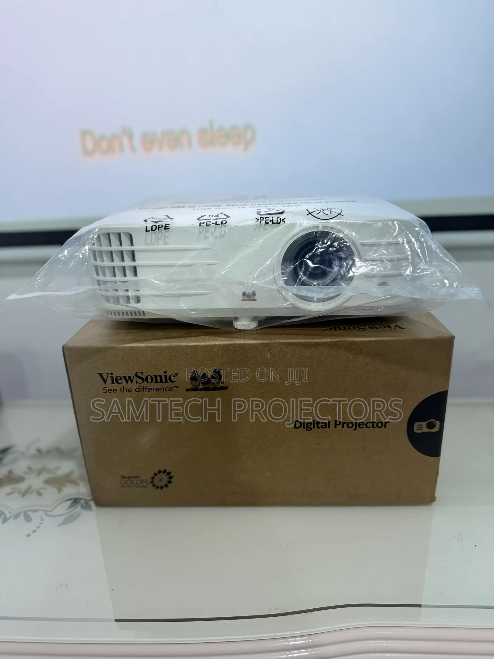 Brand New Viewsonic Multimedia Projector for Presentation