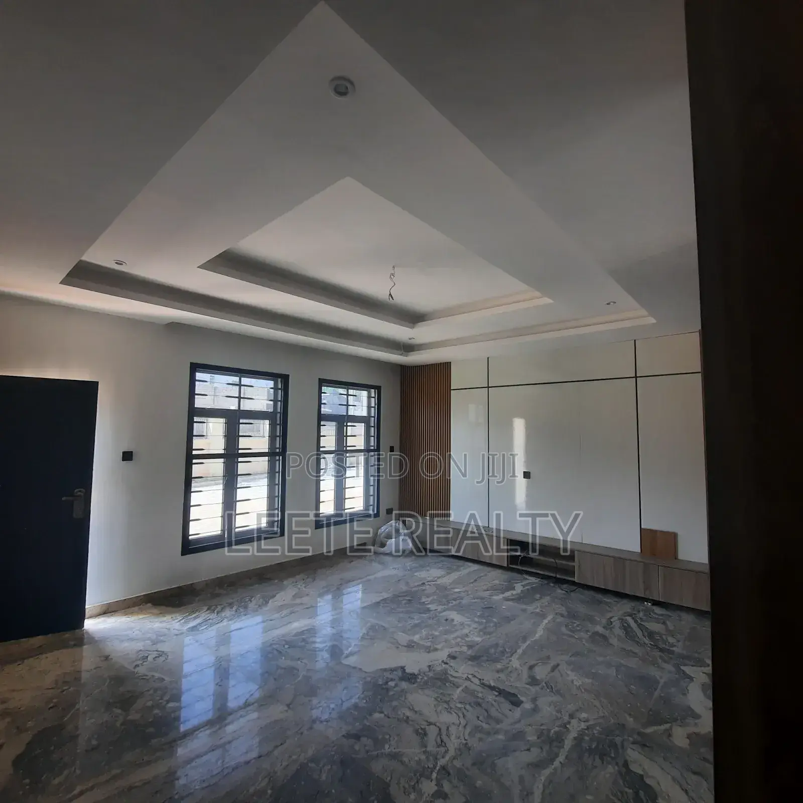 4bdrm Townhouse/Terrace in Katampe Extension for sale