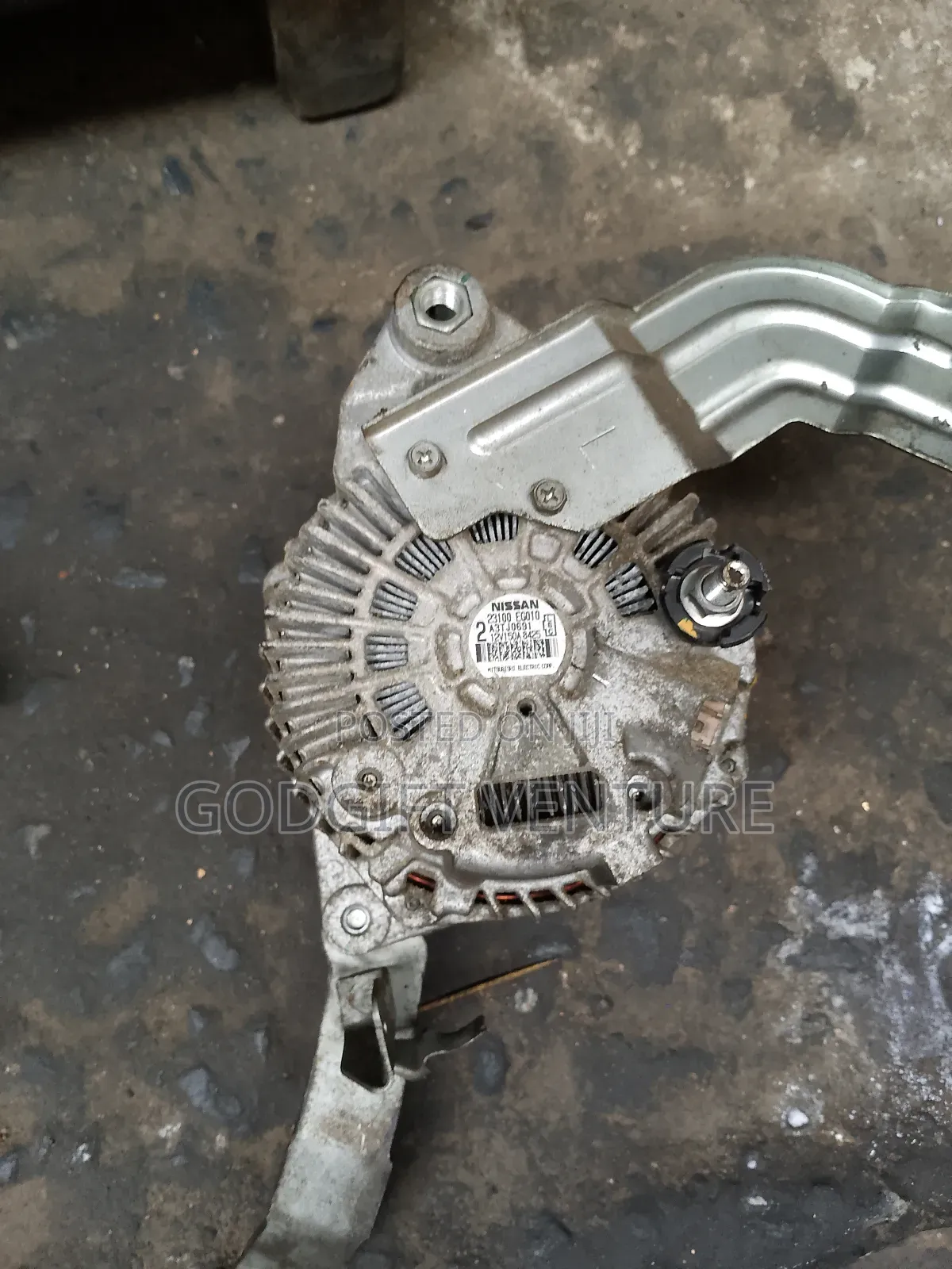 Alternator Nissan Pathfinder 3.5
