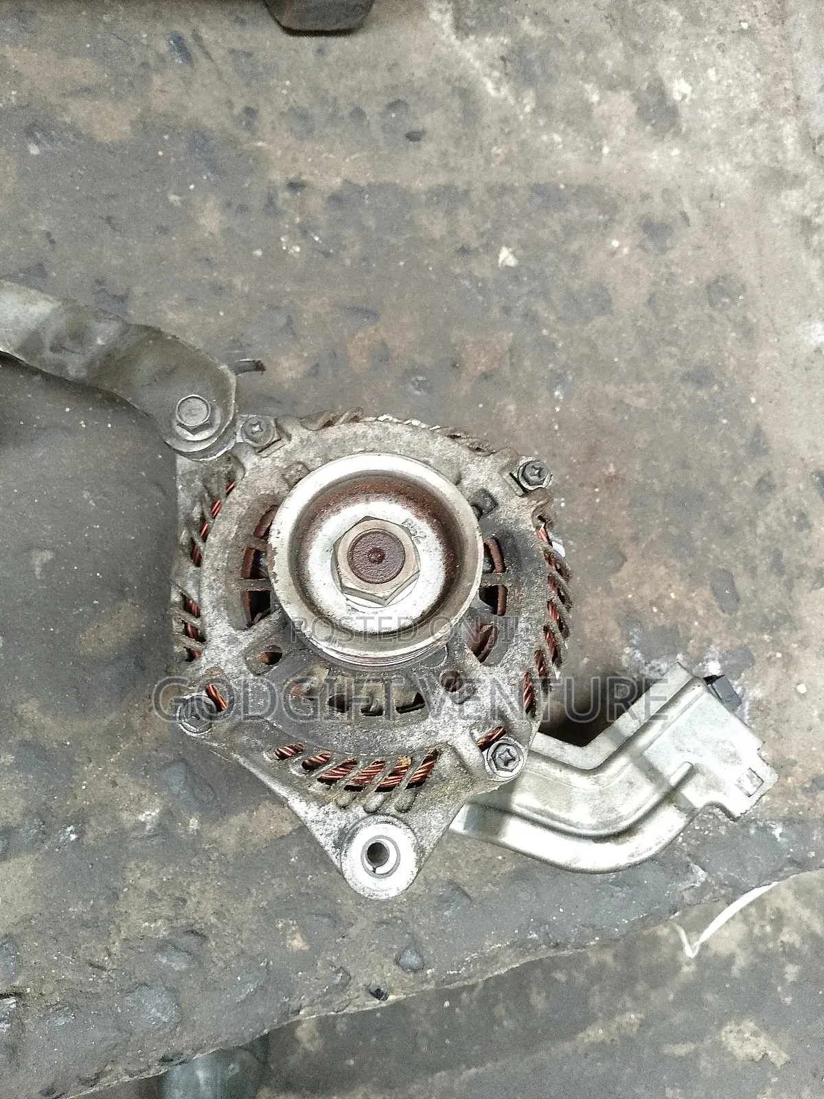 Alternator Nissan Pathfinder 3.5