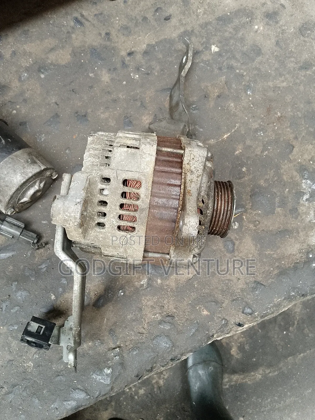 Alternator Nissan Pathfinder 3.5