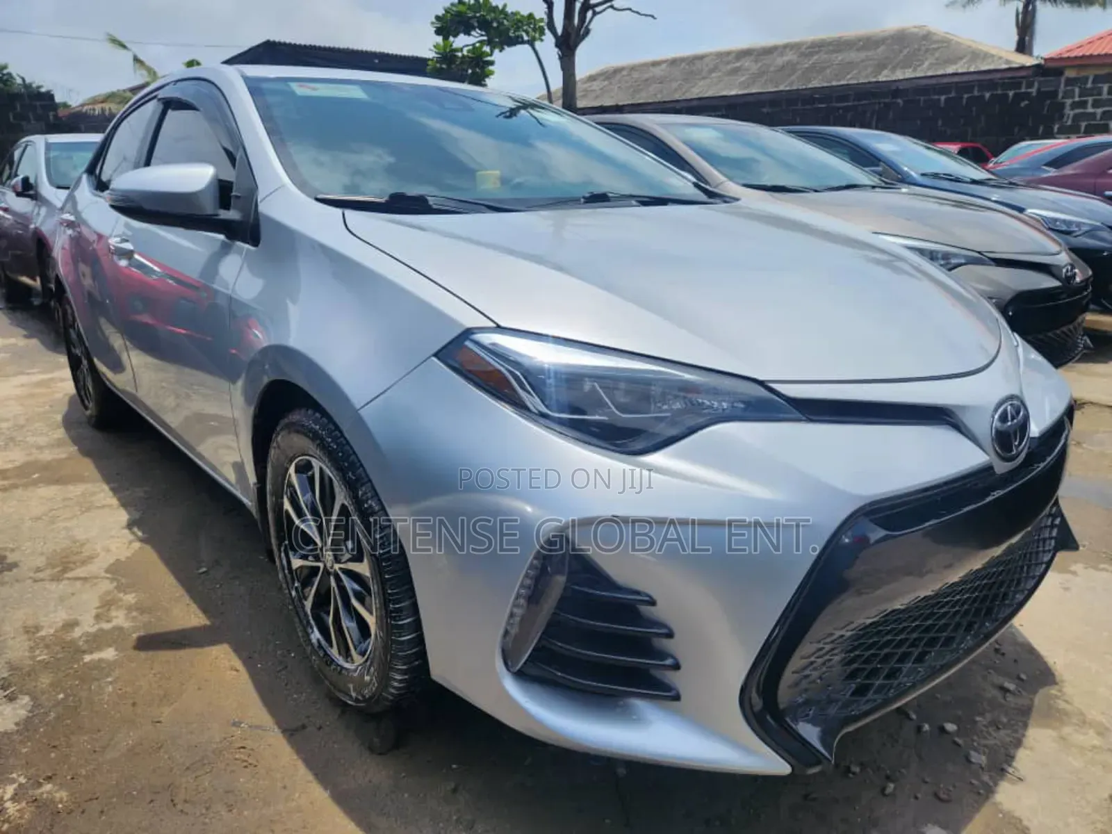Toyota Corolla LE (1.8L 4cyl 2A) 2019 Silver