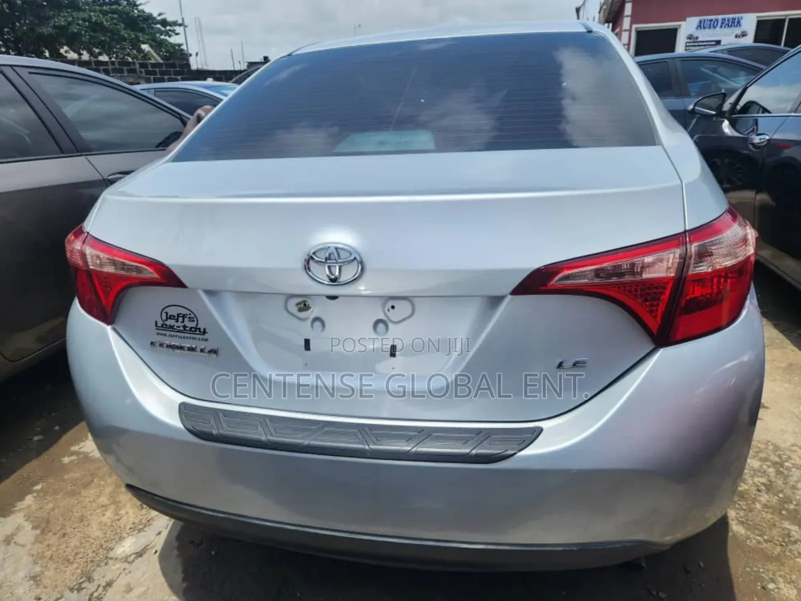 Toyota Corolla LE (1.8L 4cyl 2A) 2019 Silver