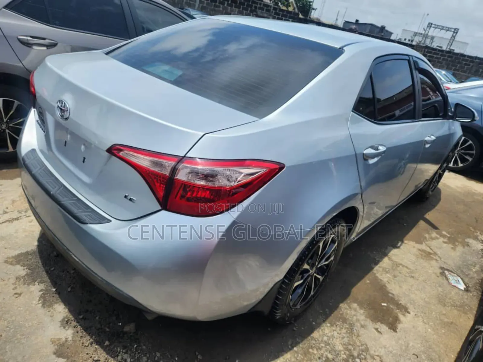 Toyota Corolla LE (1.8L 4cyl 2A) 2019 Silver