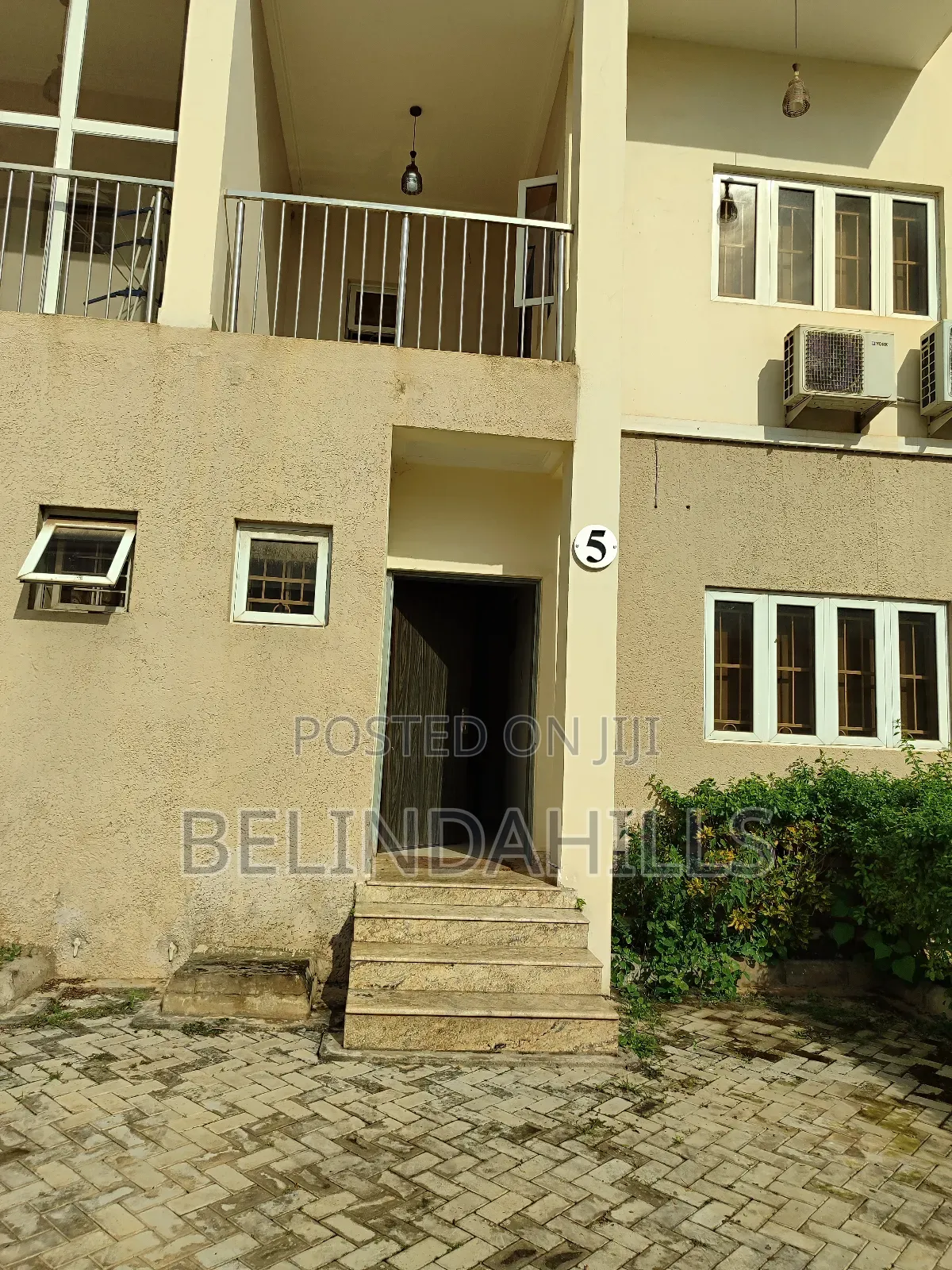 4bdrm Townhouse/Terrace in Guzape District for sale