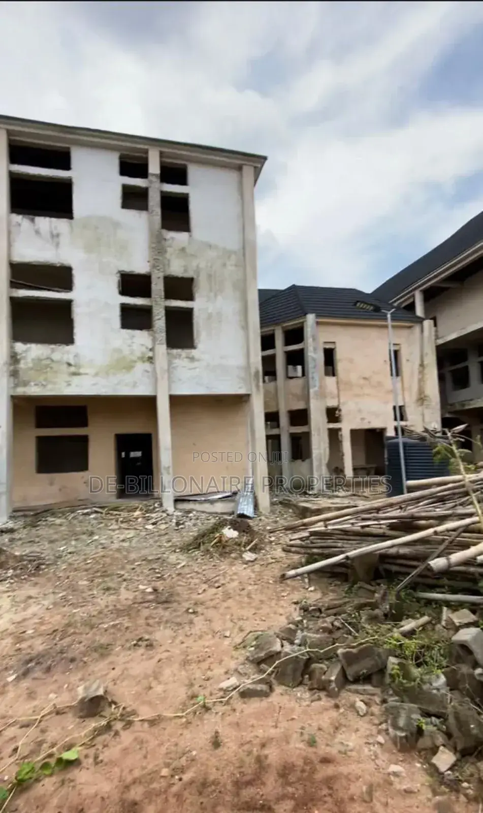 20bdrm House in Owerri for sale