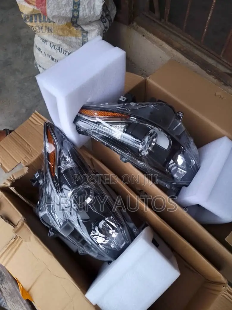 Set Headlamp Mazda 3 2014 Model