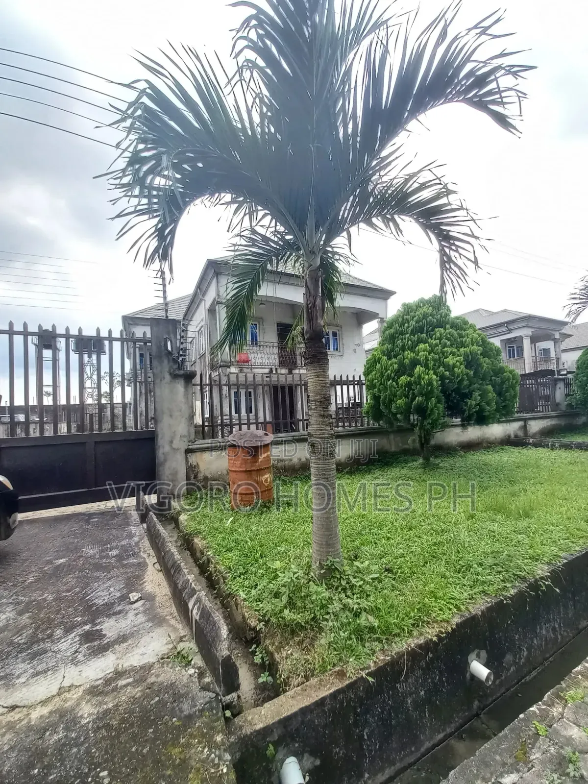 5bdrm Duplex in Eriebe, Port-Harcourt for sale