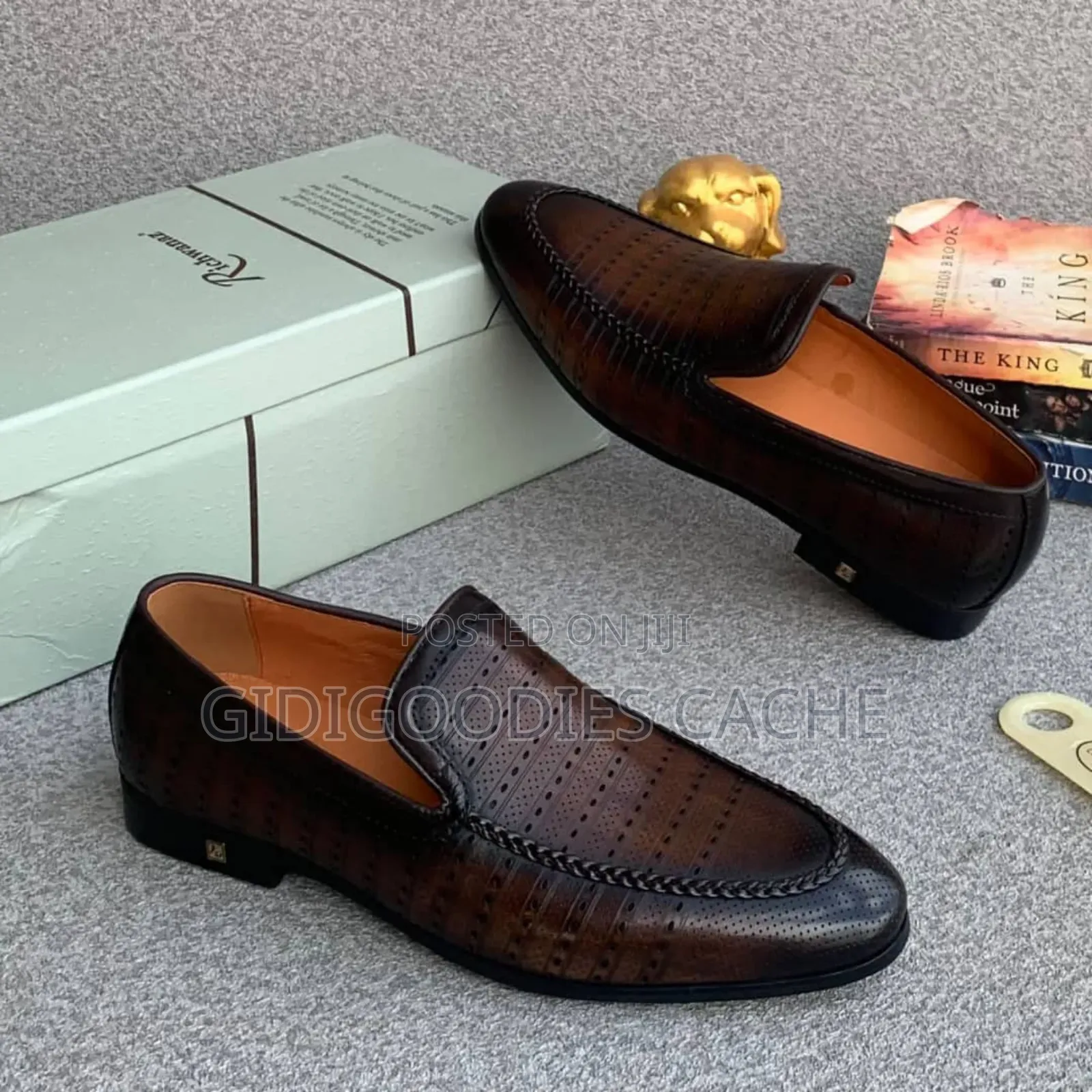 Richwanaz Loafers