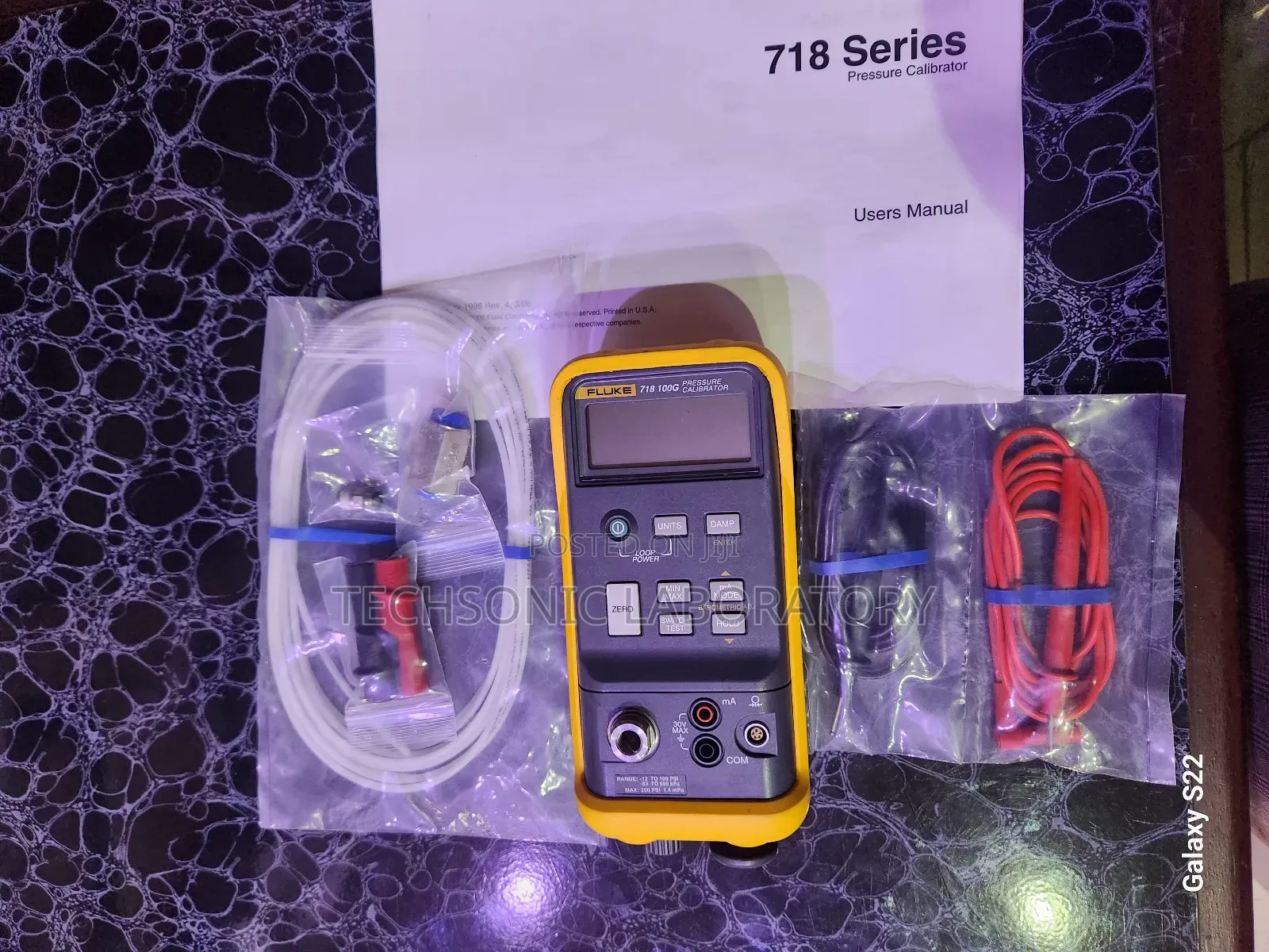 Fluke 718 Series Pressure Calibrator